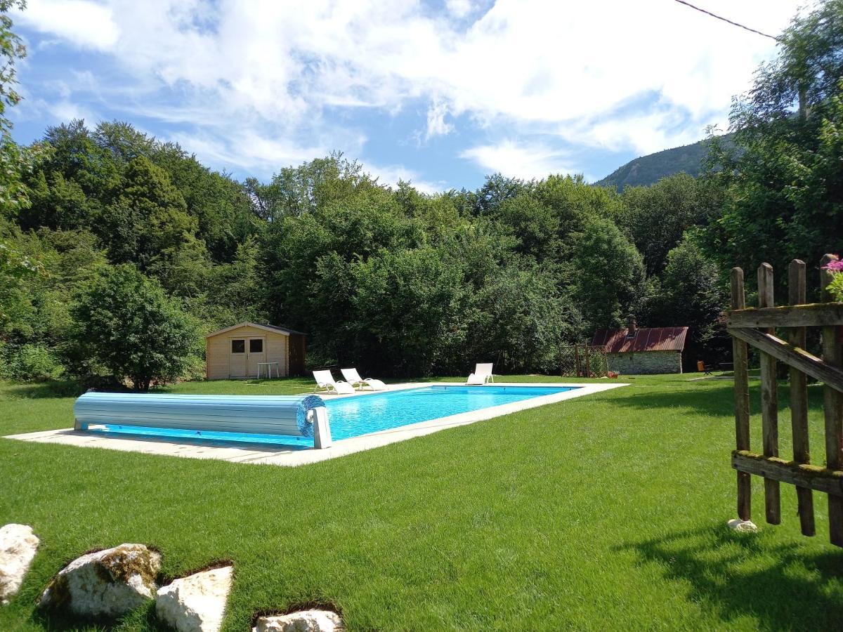 La Clairiere Du Moulin Bed and Breakfast Lepin-le-Lac Exterior foto